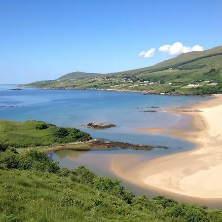 Hébergement de vacances An Uaimh , Superb 6 Bedroom House. Killybegs