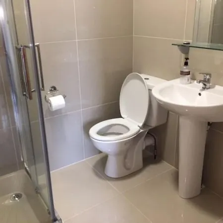 An Uaimh , Superb 6 Bedroom House. Killybegs