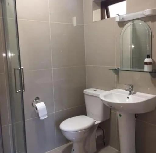 An Uaimh , Superb 6 Bedroom House. * Killybegs