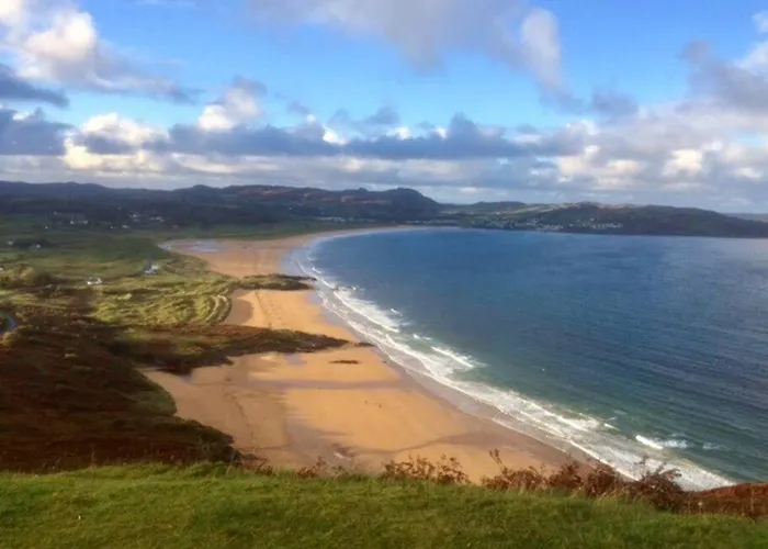 An Uaimh , Superb 6 Bedroom House. Hébergement de vacances Killybegs