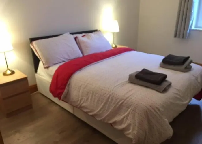 Dom wakacyjny An Uaimh , Superb 6 Bedroom House.