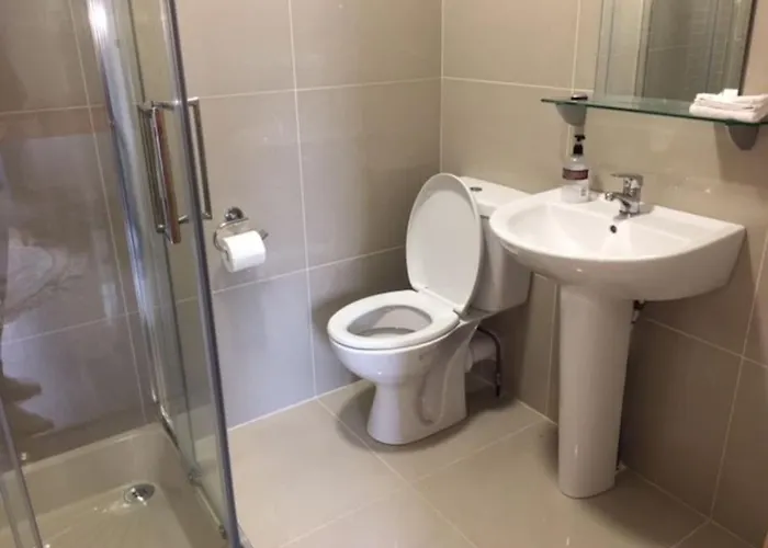 An Uaimh , Superb 6 Bedroom House. Киллибегс